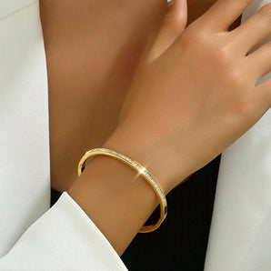 Luxurious Shiny Geometric Gold Rhinestone Bangle