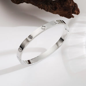 French simple clover heart zircon bangle.