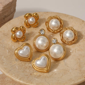 Heart-shaped flower pearl ear studs