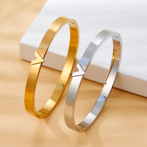 Elegant Heart Titanium Steel Gold Bangle.