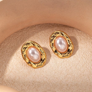 Sweet Heart Oval Pearl Inlay Ear Studs