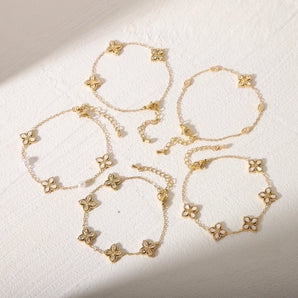 Simple Classic Flower Gold Acrylic Zircon Bracelet.